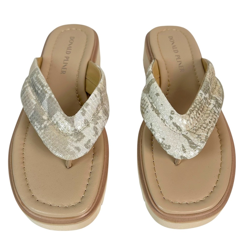 Donald Pliner Sandals Barbera Metallic Snakeskin Platform Thong Tan 8.5 NWOT - Picture 2 of 11